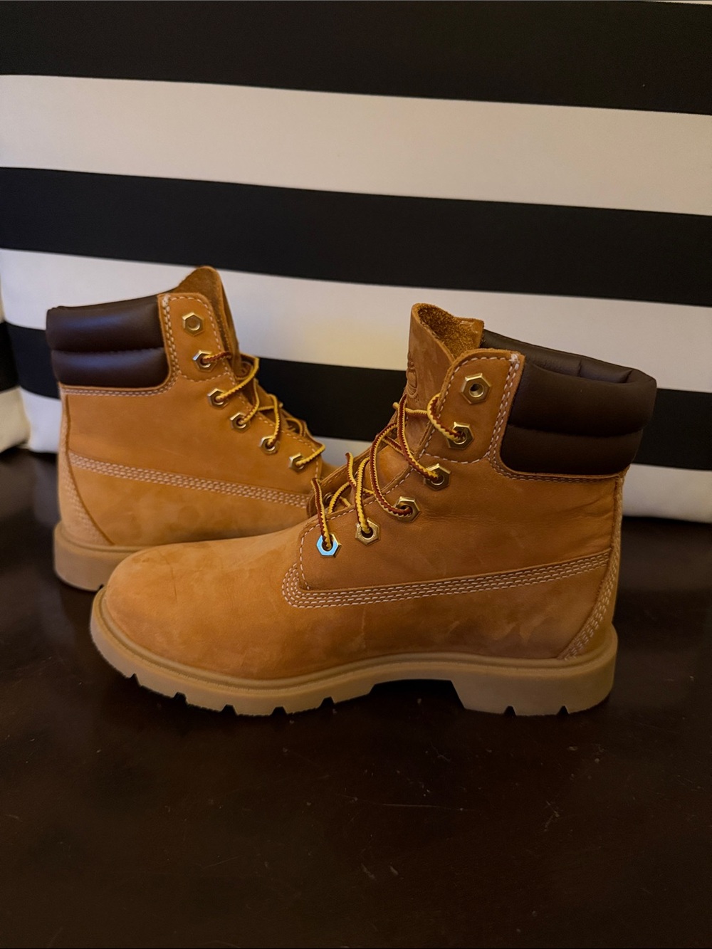 Women’s Timberland Waterproof Boots - Size 6 - Picture 3 of 6
